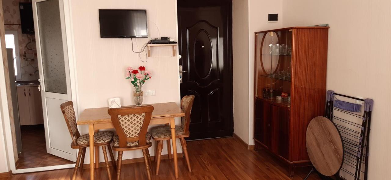Tamara'S Apartament In Avlabari Тбілісі Екстер'єр фото